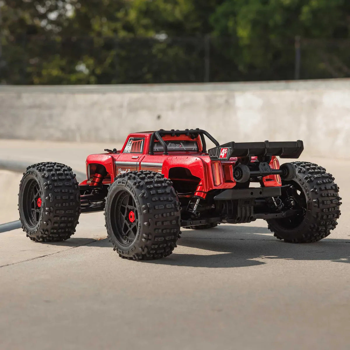 ARRMA Outcast 4X4 4S BLX